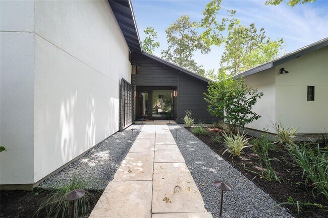 Building Photo - 5510 Harvest Oak Landing Dr