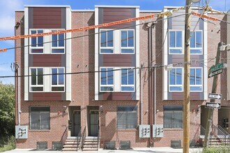 Building Photo - 2007-2013 N Croskey