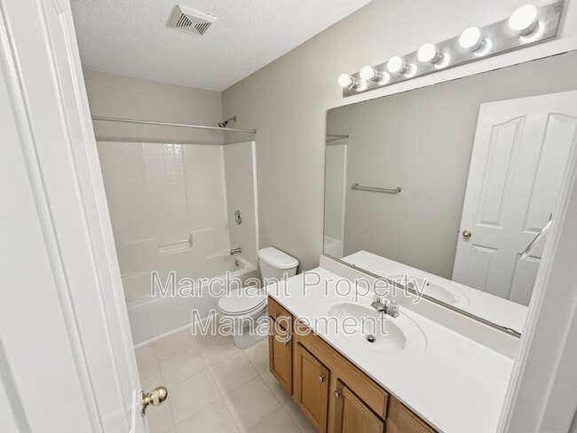Building Photo - 776 Waterbrook Ln