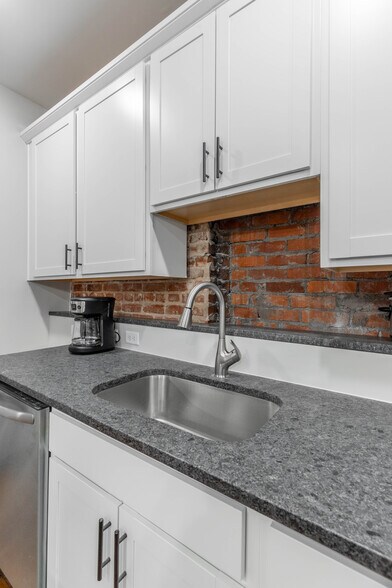 Building Photo - 1108 McCallie Ave