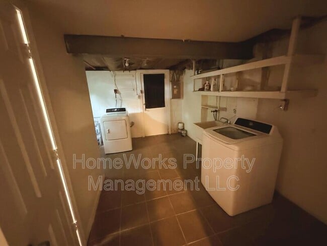 Building Photo - 3422 Moultree Pl