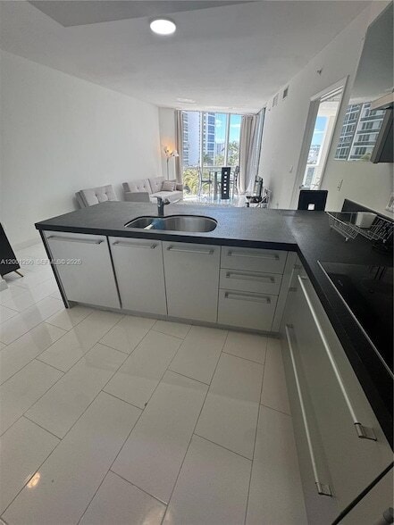 Building Photo - 18201 Collins Ave