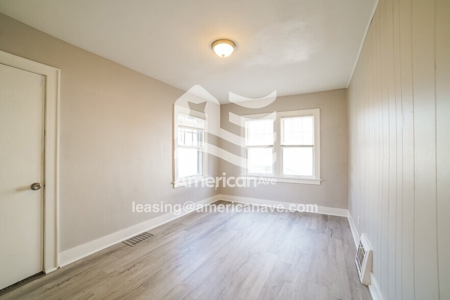 Building Photo - 110 Court Dr