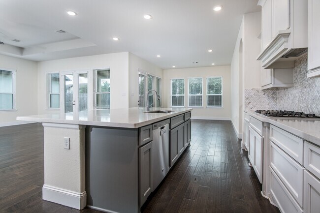 Building Photo - 21119 Bradford Grove Dr