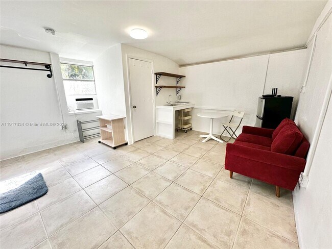 Building Photo - 3085 Elizabeth St