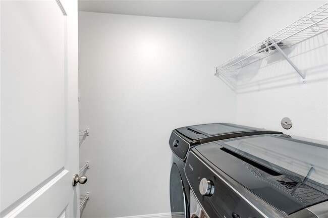 Building Photo - 109 Riverdale Dr