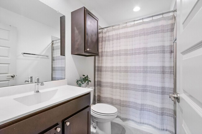 Building Photo - 29403 Ella Larchmont Ct