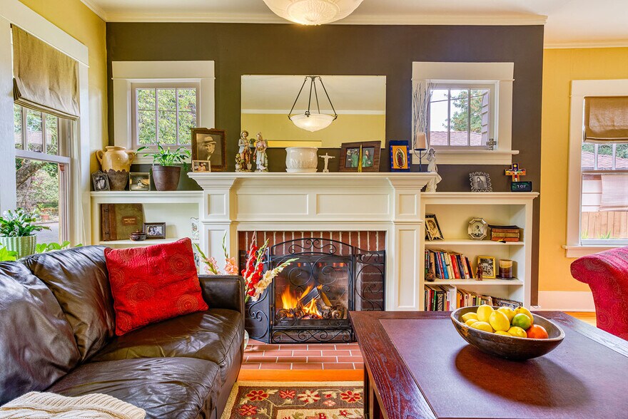 Living Room - 4116 SE 10th Ave