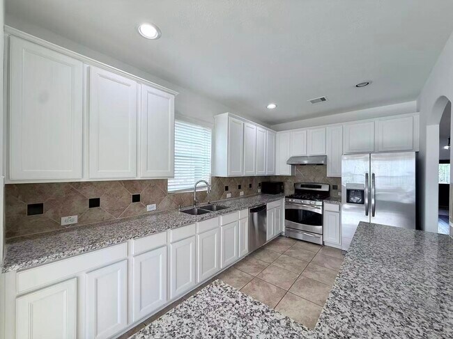 Building Photo - 2814 Ridgeglen Ln
