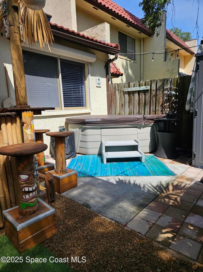 Building Photo - 8742 Lantana Ct