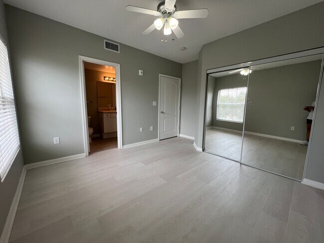 Building Photo - Fairways Condo in Vero Beach