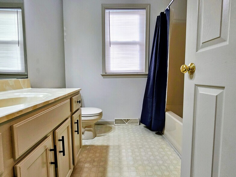 Building Photo - 66 Muddy Creek Church Rd