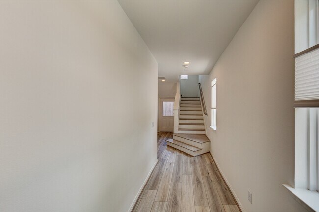 Building Photo - 1526 Ojeman Rd