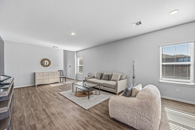 Building Photo - 5903 Dawning Sun Rd