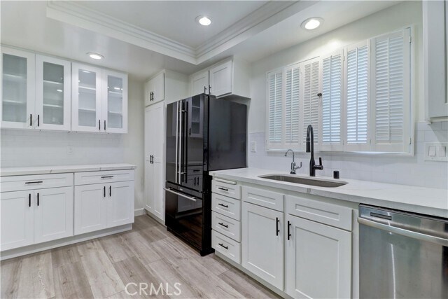 Building Photo - 5515 Paseo Del Lago W