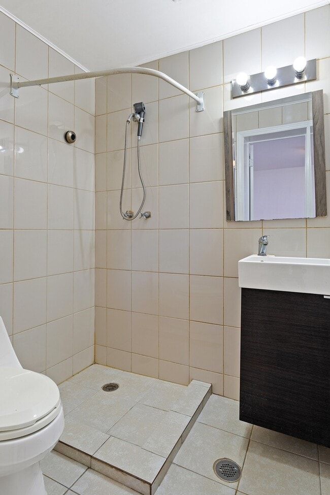 Building Photo - 3506 Lonnquist Dr