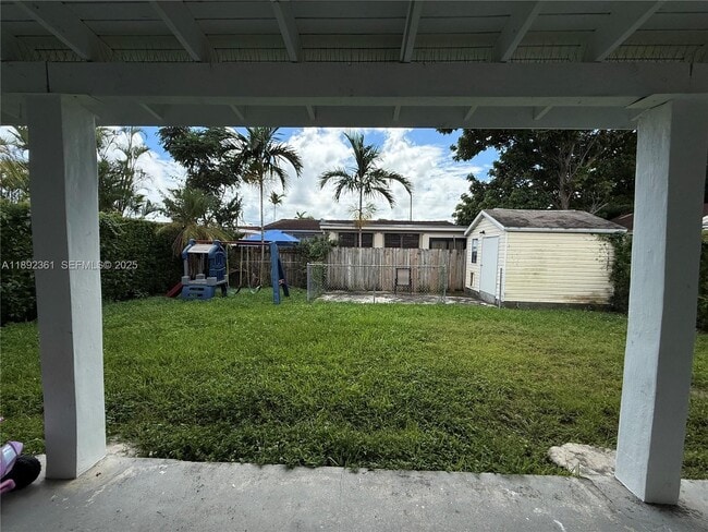 Building Photo - 3630 SW 14th St