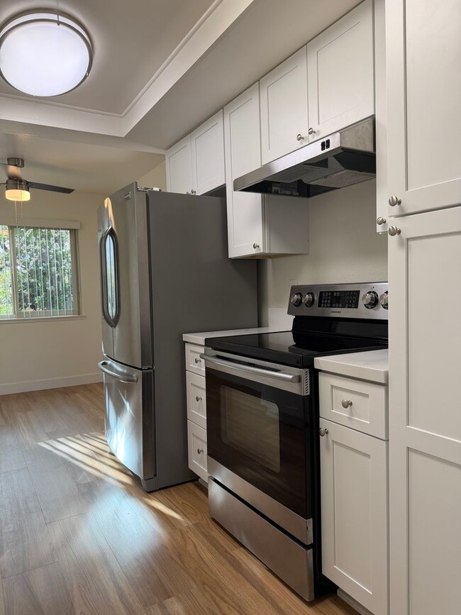 Building Photo - Golf Course View Bottom Level Condo in Campana Villas