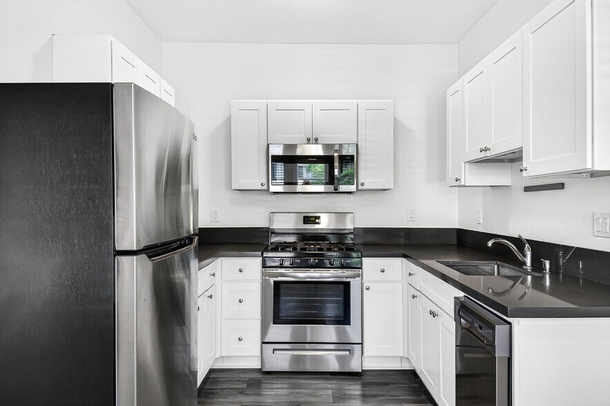 Building Photo - 1503 S Shenandoah St