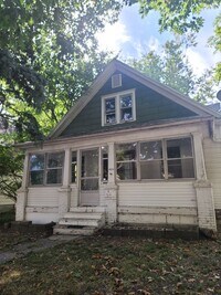 Building Photo - 401 1/2 W Vine St.