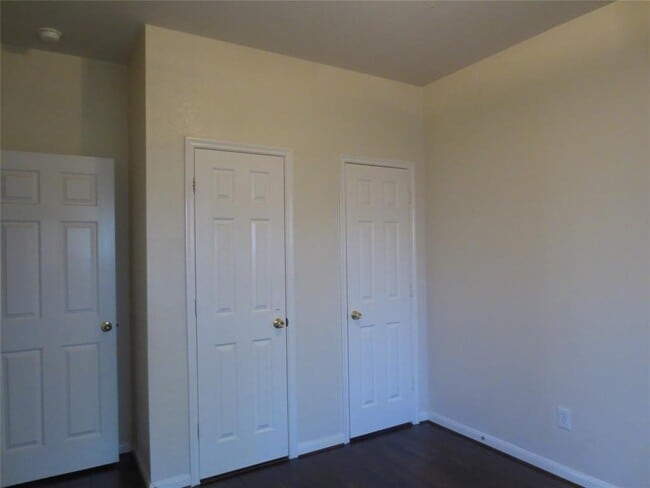 Building Photo - 5230 Meadow Canyon Dr