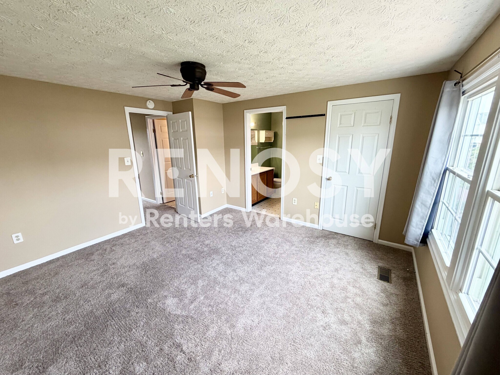 Building Photo - 723 Dayspring Dr