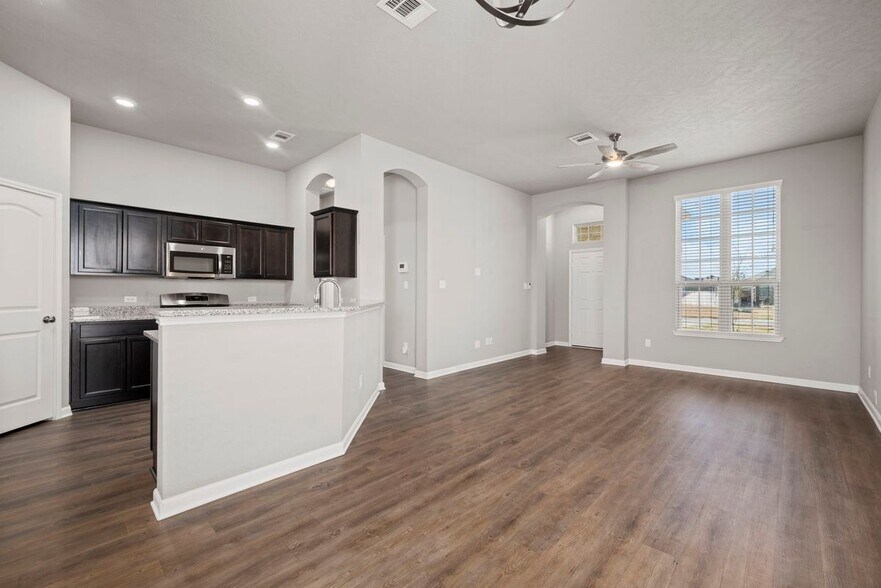 Building Photo - 2079 Positano Loop