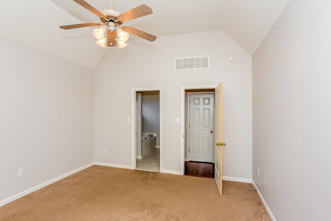 Building Photo - 5969 Telford Dr