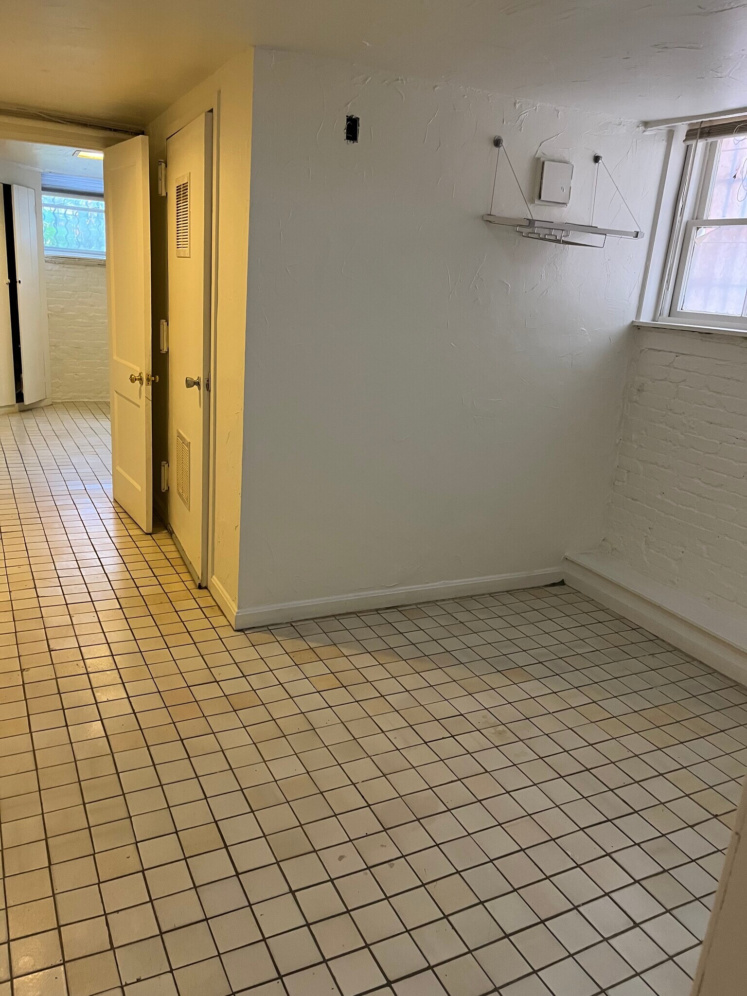 Building Photo - 1710 Q St NW