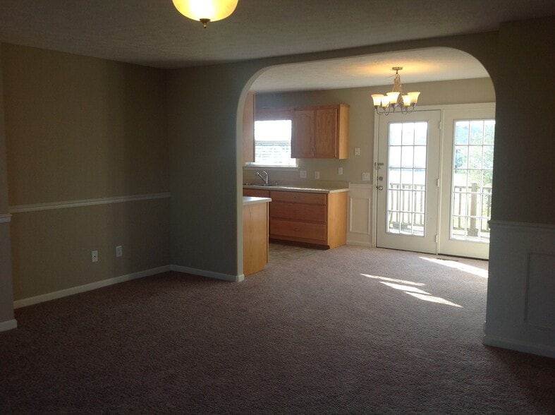 Living Room - 1605 Joel Dr