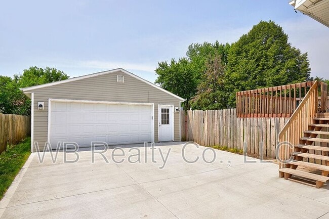 Building Photo - 200 Corene Ave