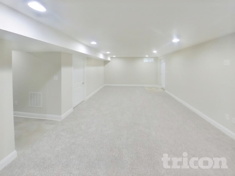 Building Photo - 3630 Hilmar Rd