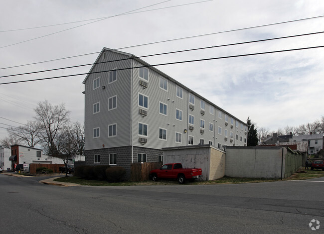 Primary Photo - Weinberg House