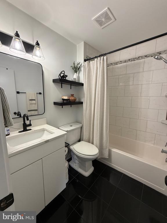 Building Photo - 7809 Harrowgate Cir