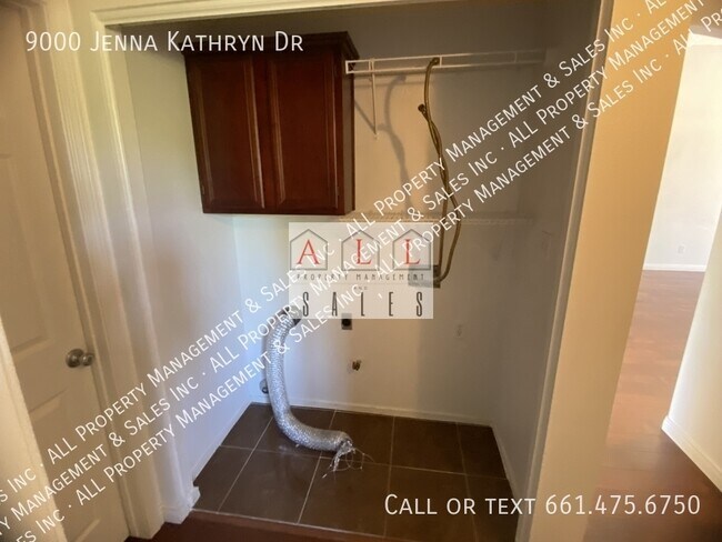 Building Photo - 9000 Jenna Kathryn Dr