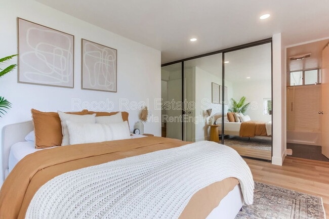 Building Photo - 222 4th St