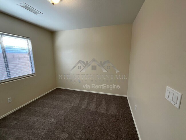 Building Photo - 5313 W Pecan Rd