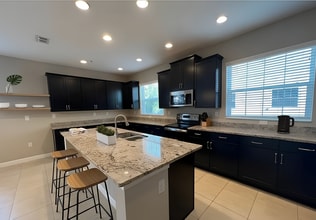 Building Photo - 1871 Piedmont Pl