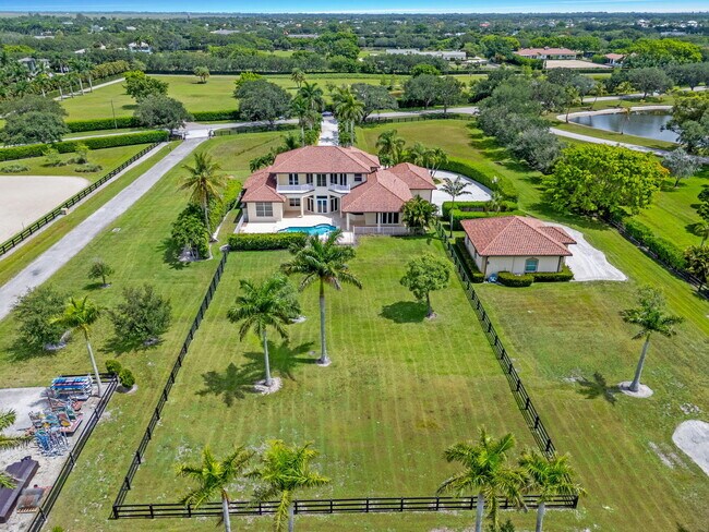 Building Photo - 3250 Palm Beach Point Blvd