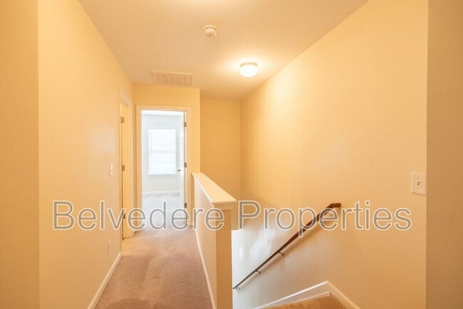 Building Photo - 36 Ackland Dr