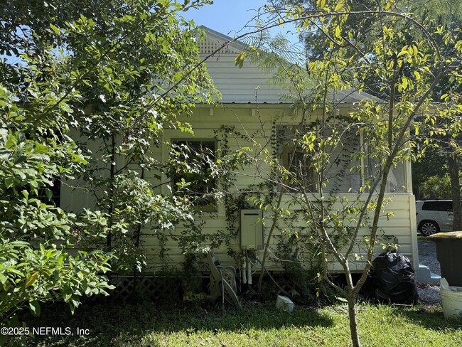 Building Photo - 4713 Kingsbury St