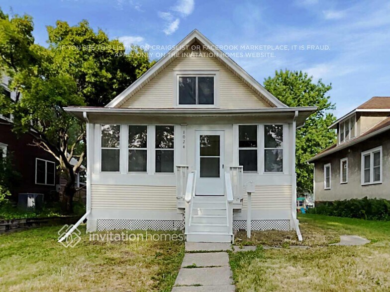 Primary Photo - 1024 25th Ave SE