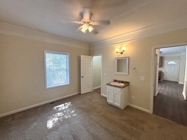 Building Photo - 4br House near Campus, Stadium, Downtown! ...