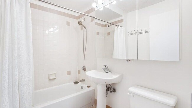 Building Photo - 474 48th Ave-