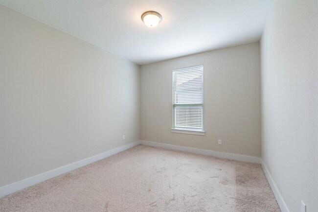 Building Photo - 1012 Heartleaf Dr