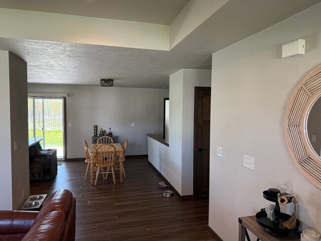 Building Photo - 4534 Cherryvale Ave