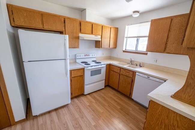 Building Photo - Cute Duplex in CDA