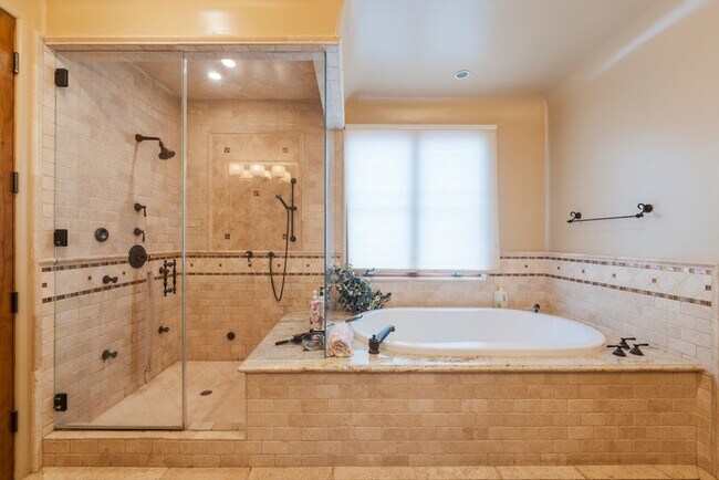 Building Photo - Gorgeous 5 Bedroom Home with sweeping view...