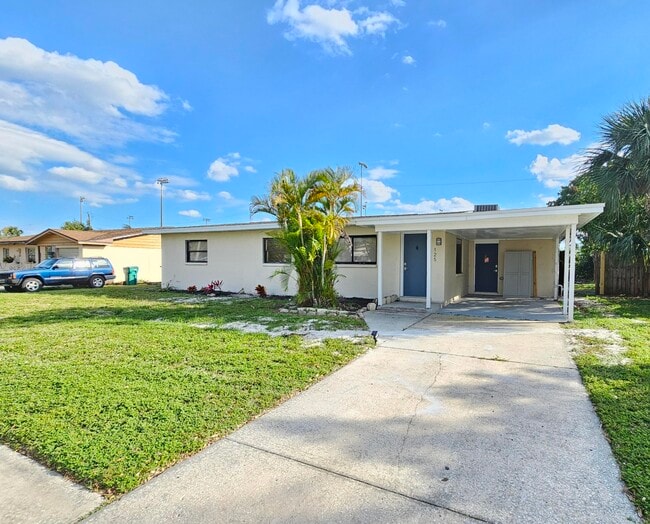 Primary Photo - 125 Needle Blvd
