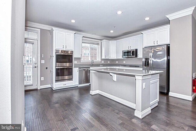 Building Photo - 4302 Edosomwan Ln